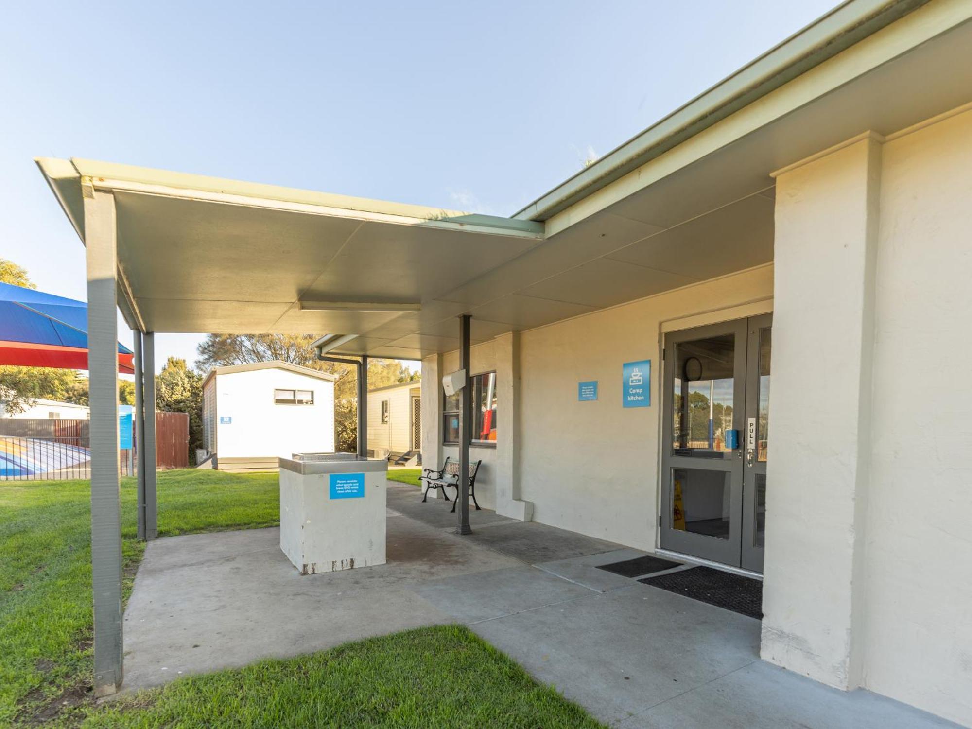 Nrma Warrnambool Riverside Holiday Park Eksteriør bilde