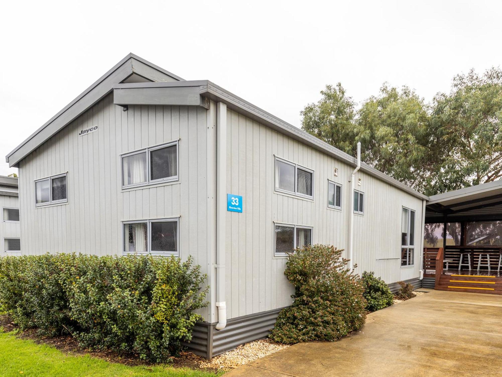 Nrma Warrnambool Riverside Holiday Park Rom bilde