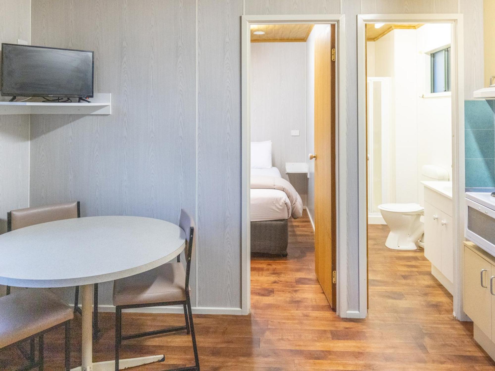 Nrma Warrnambool Riverside Holiday Park Rom bilde